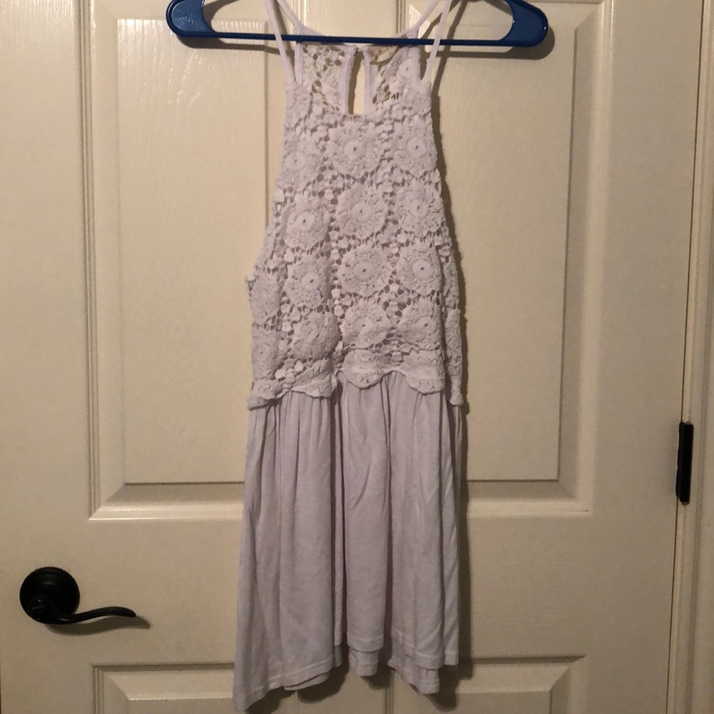 Very cute white lacy tank!!